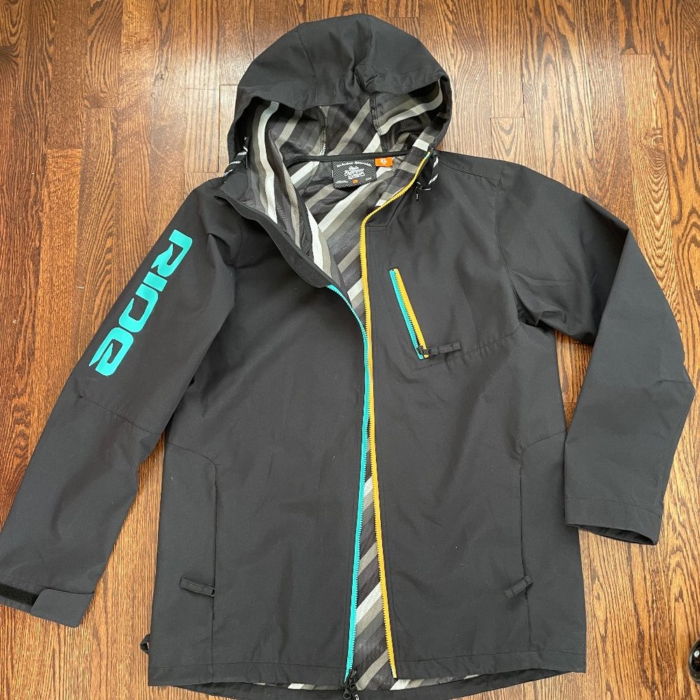 Men's Burton Ride Black Size Large Snowboard Shell Jacket with Attached Hood